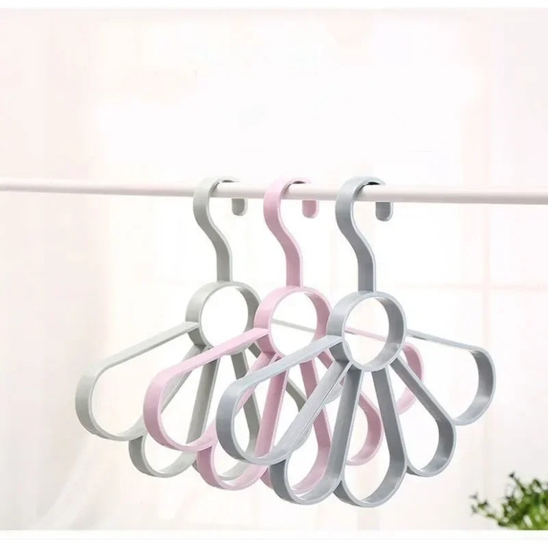Flower 5 Ring Hanger