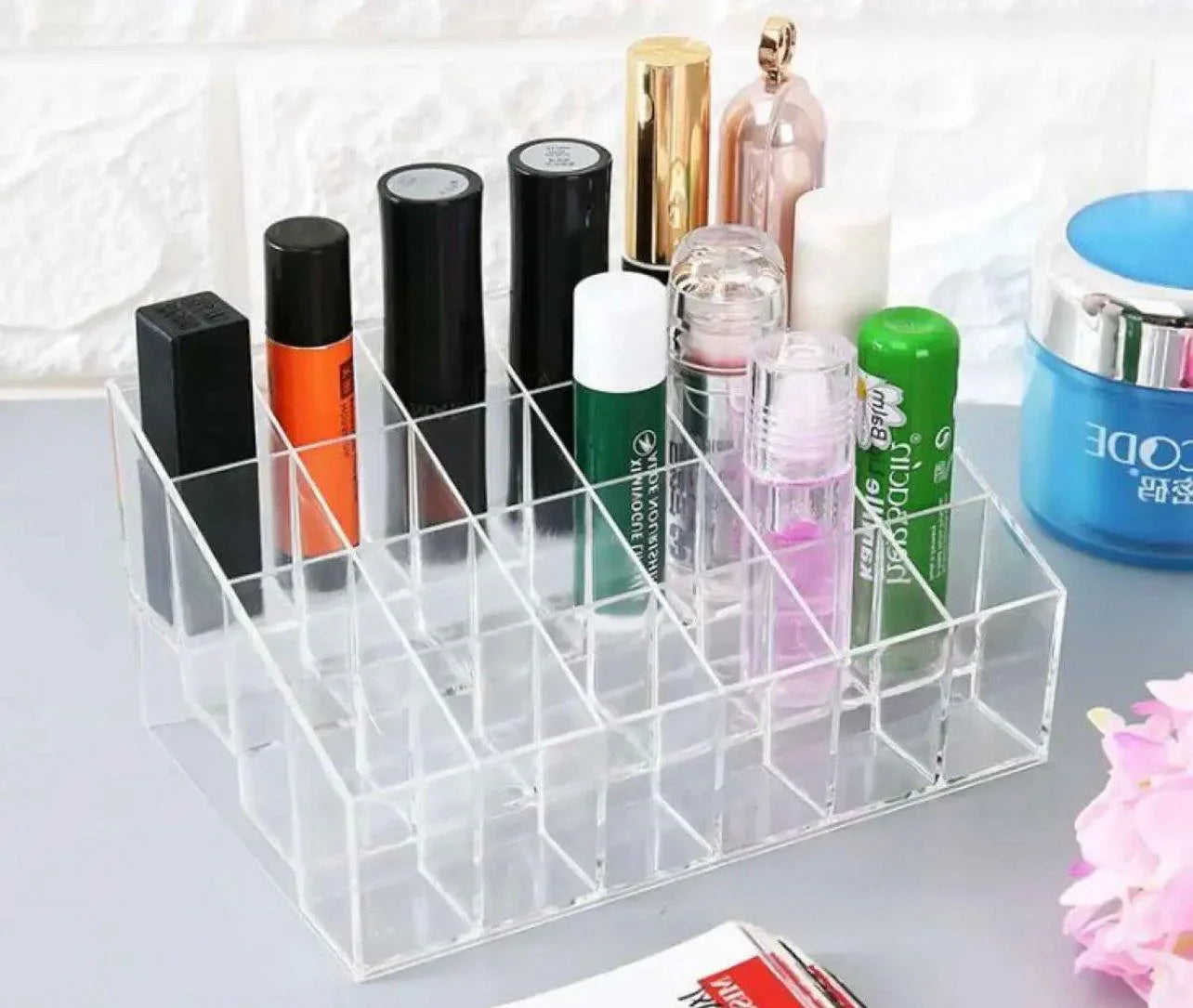 24 Grid Makeup