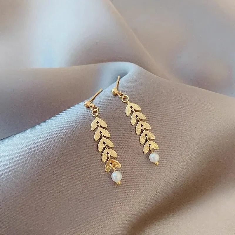 Golden jewelry set