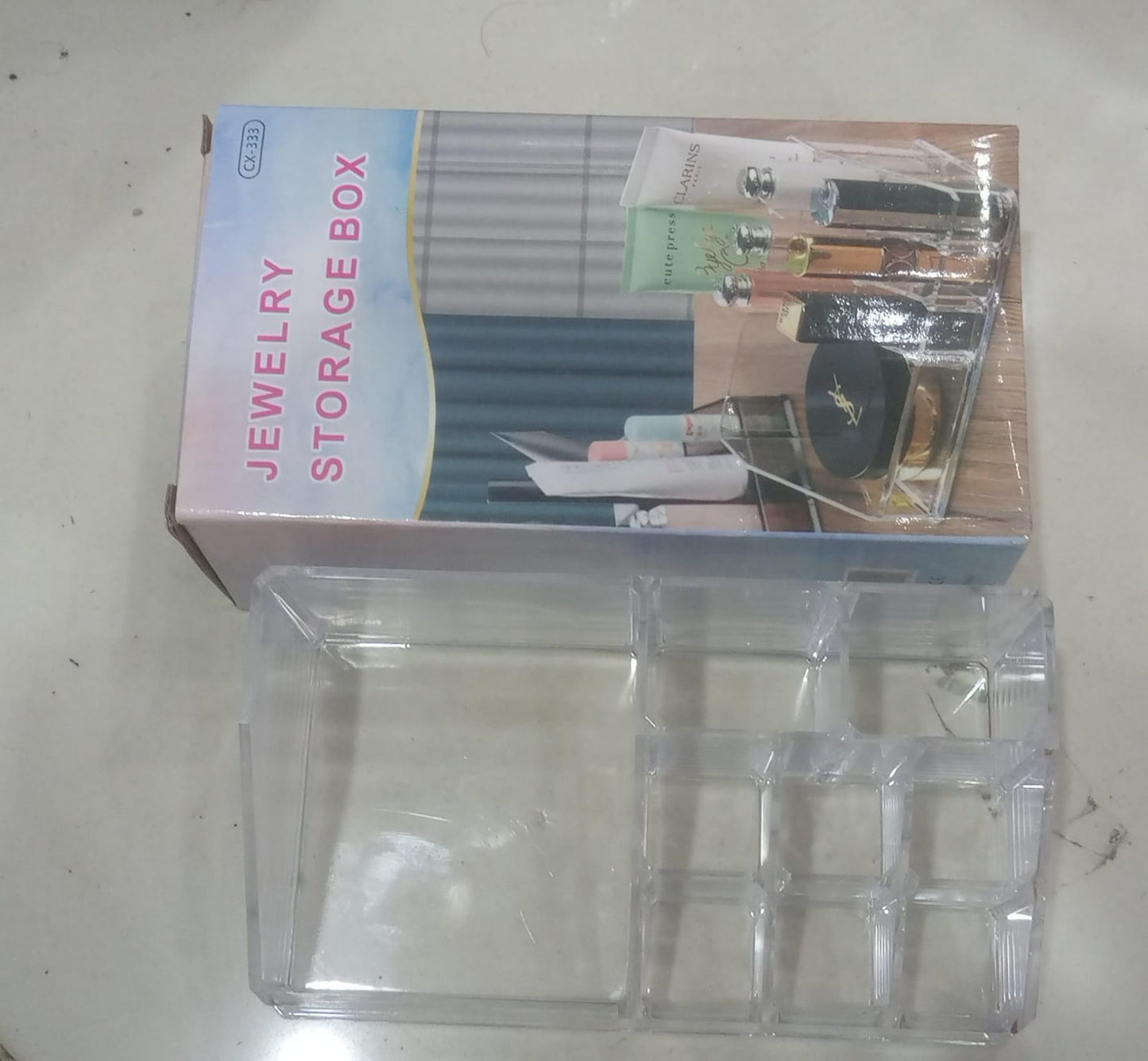 9 Grid Makeup Holder