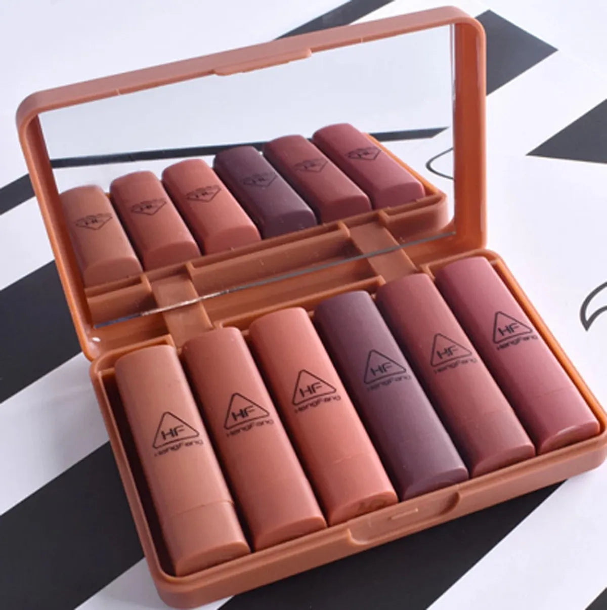 Heng Feng Lipstick (Red Shade)
