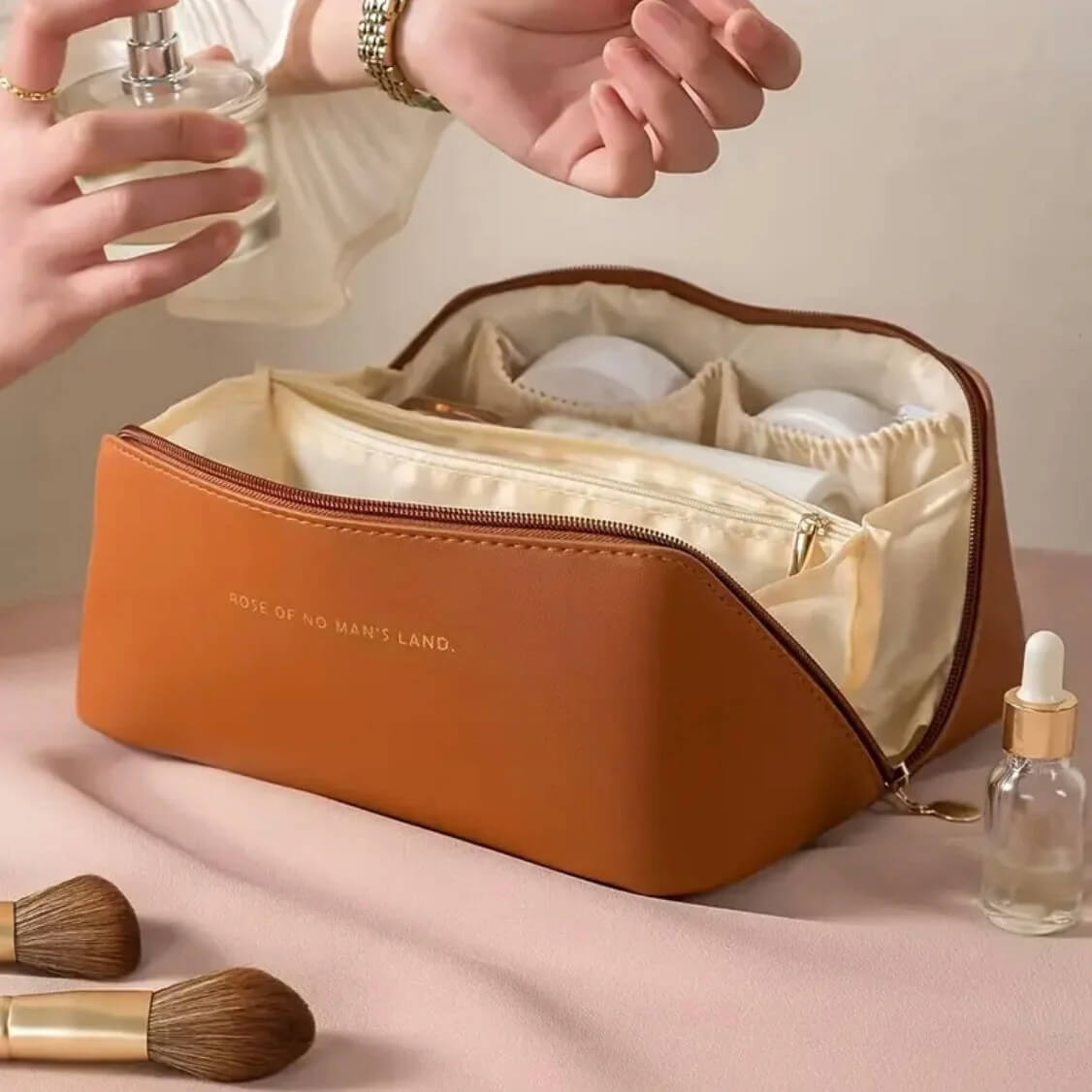 Large Capacity Travel Leather Cosmetic Pouch